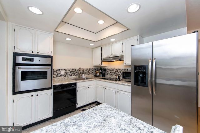 40 RITTENHOUSE DR, Willingboro, NJ 08046