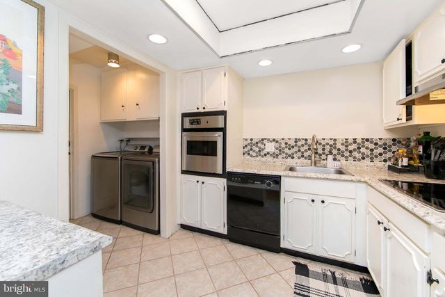 40 RITTENHOUSE DR, Willingboro, NJ 08046