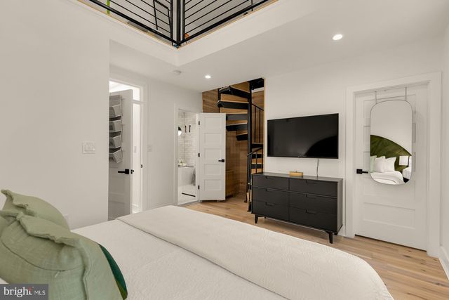 1341 TAYLOR ST NW, Washington, DC 20011