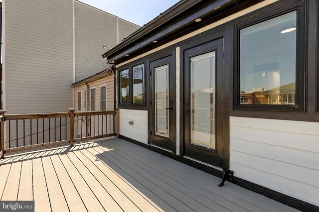 1341 TAYLOR ST NW, Washington, DC 20011