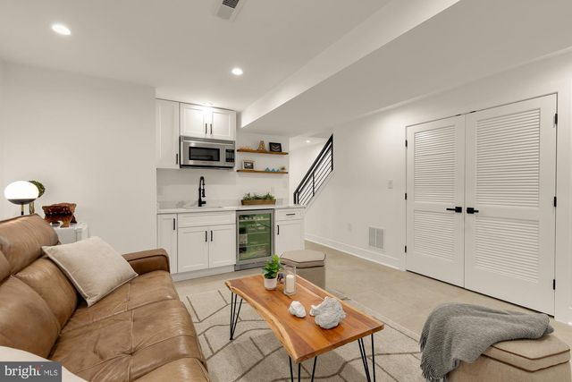 1341 TAYLOR ST NW, Washington, DC 20011