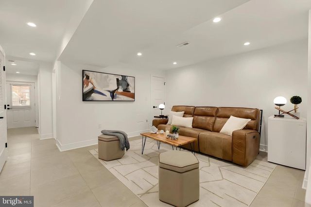 1341 TAYLOR ST NW, Washington, DC 20011
