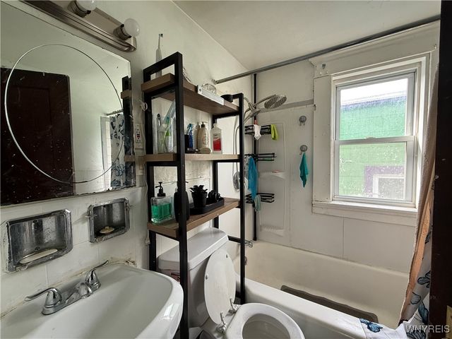 121 Crowley Avenue, Buffalo, NY 14207