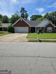 2595 Freemans Walk Drive, Dacula, GA 30019