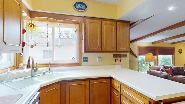 1002 13th Avenue NW, Rochester, MN 55901