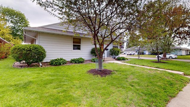 1002 13th Avenue NW, Rochester, MN 55901