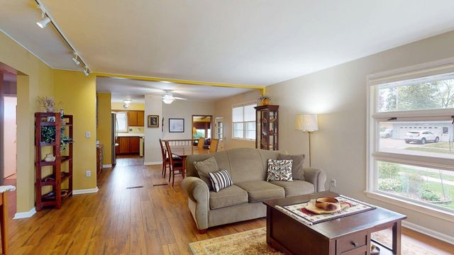 1002 13th Avenue NW, Rochester, MN 55901