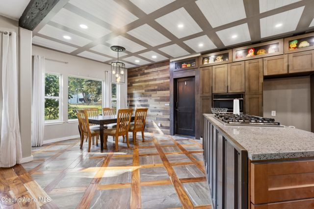 12439 N Ninebark Rd, Hauser, ID 83854