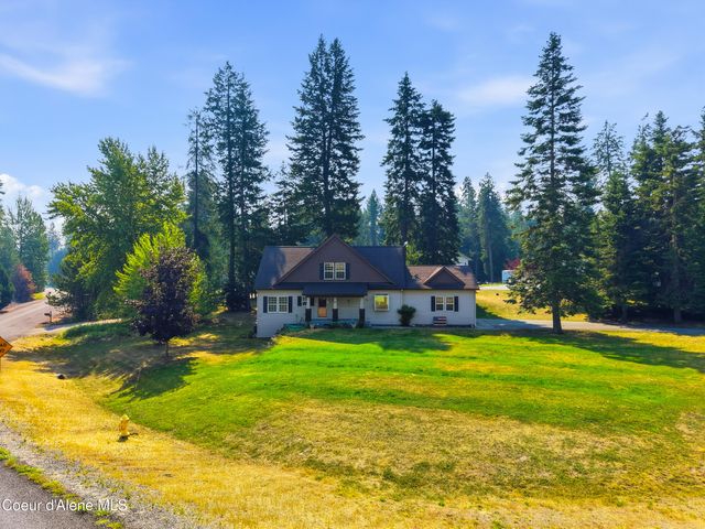 12439 N Ninebark Rd, Hauser, ID 83854