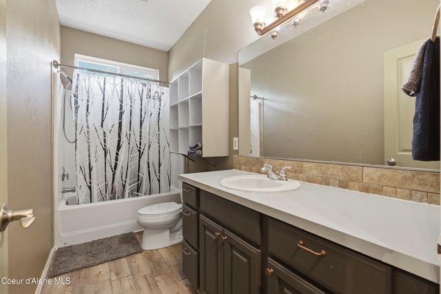 12439 N Ninebark Rd, Hauser, ID 83854