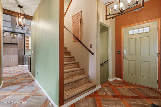 12439 N Ninebark Rd, Hauser, ID 83854