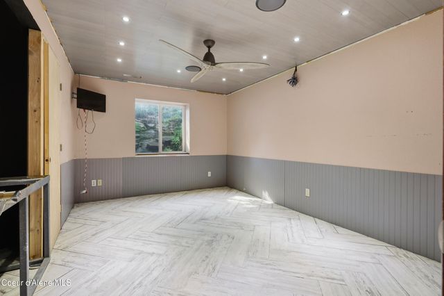 12439 N Ninebark Rd, Hauser, ID 83854