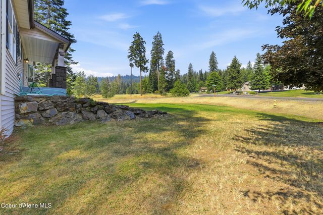 12439 N Ninebark Rd, Hauser, ID 83854