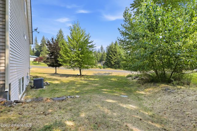 12439 N Ninebark Rd, Hauser, ID 83854