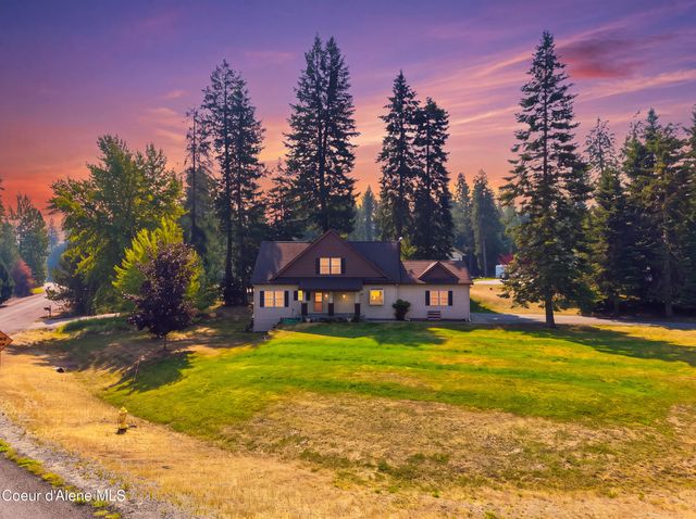 12439 N Ninebark Rd, Hauser, ID 83854