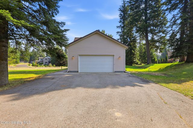12439 N Ninebark Rd, Hauser, ID 83854