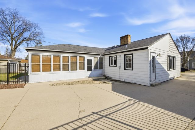 420 Grant Street, Downers Grove, IL 60515