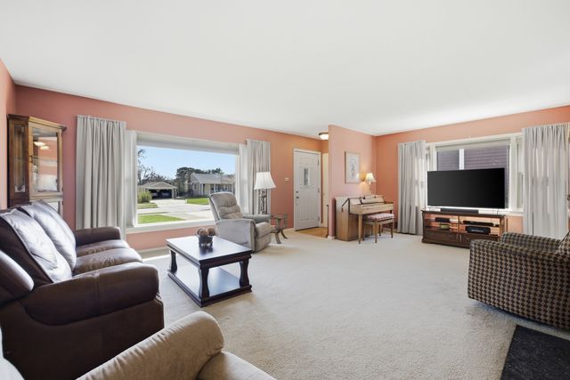 420 Grant Street, Downers Grove, IL 60515