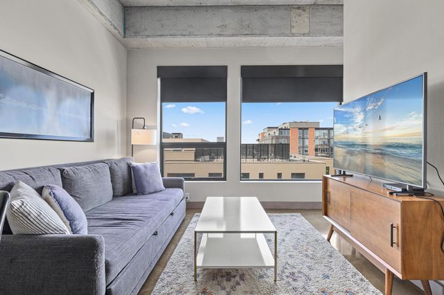 728 3rd Street N 703, Minneapolis, MN 55401