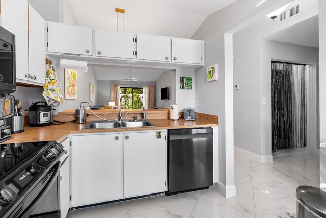 3068 S Oakland Forest Dr 803, Oakland Park, FL 33309