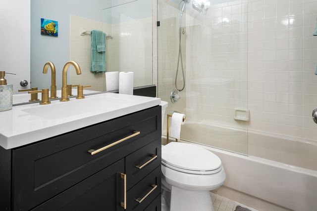 3068 S Oakland Forest Dr 803, Oakland Park, FL 33309