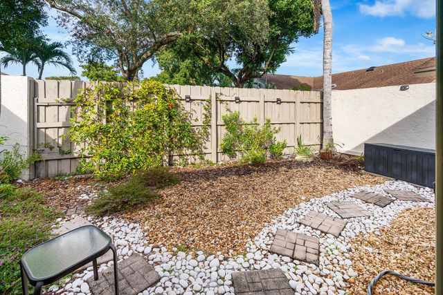 3068 S Oakland Forest Dr 803, Oakland Park, FL 33309