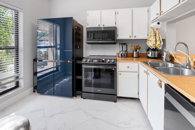 3068 S Oakland Forest Dr 803, Oakland Park, FL 33309