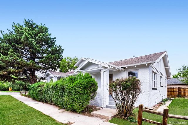 8015 E 16th Avenue, Denver, CO 80220