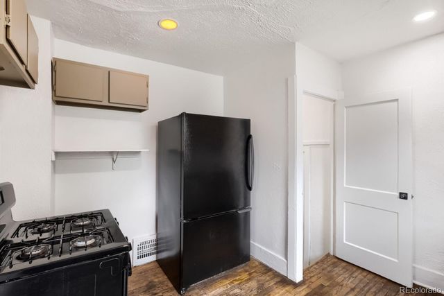 8015 E 16th Avenue, Denver, CO 80220