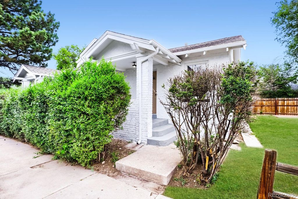 8015 E 16th Avenue, Denver, CO 80220