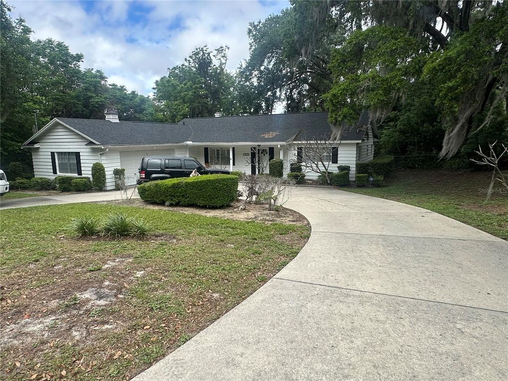 1825 NORMANDY DRIVE, Mount Dora, FL 32757