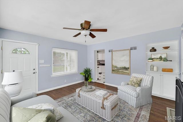 5701 Pernod Avenue, St Louis, MO 63139