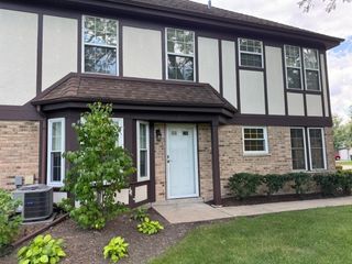 277 E Fabish Drive 277, Buffalo Grove, IL 60089
