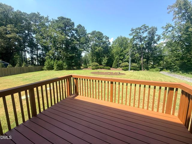 40 W Dentaires Way, Willow Springs, NC 27592