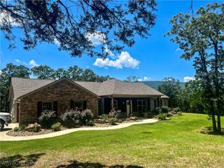 605 W Robert Street, Poteau, OK 74953