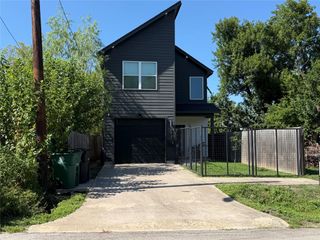 2417 Noble Street, Houston, TX 77026