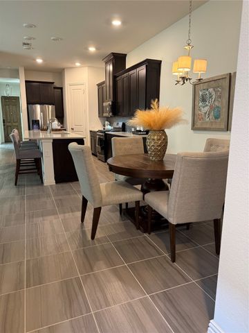 1207 Birds Fort Trail, Arlington, TX 76005