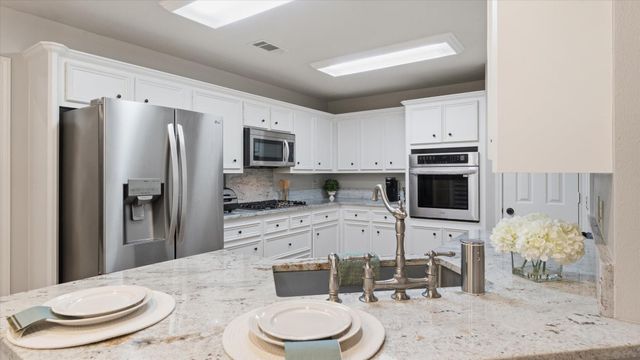 2013 Wickersham Drive, Huntsville, TX 77340