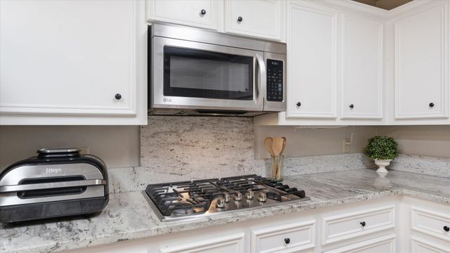 2013 Wickersham Drive, Huntsville, TX 77340