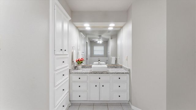 2013 Wickersham Drive, Huntsville, TX 77340