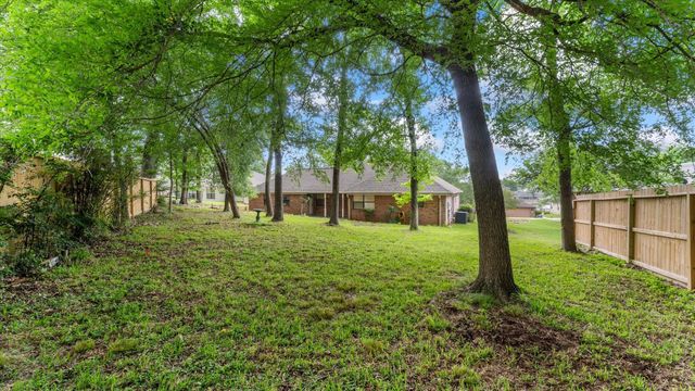 2013 Wickersham Drive, Huntsville, TX 77340