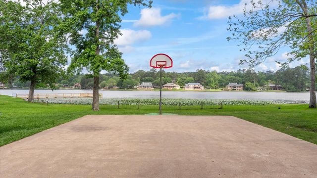 2013 Wickersham Drive, Huntsville, TX 77340