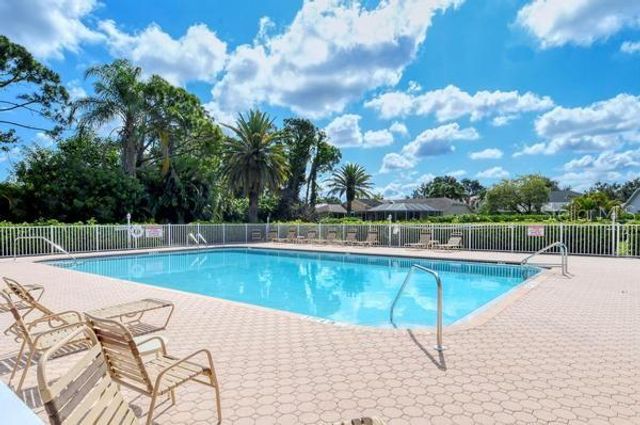 4062 WESTBOURNE CIRCLE, Sarasota, FL 34238