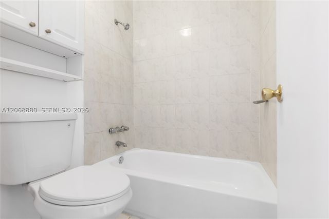345 W 68th St 202, Hialeah, FL 33014