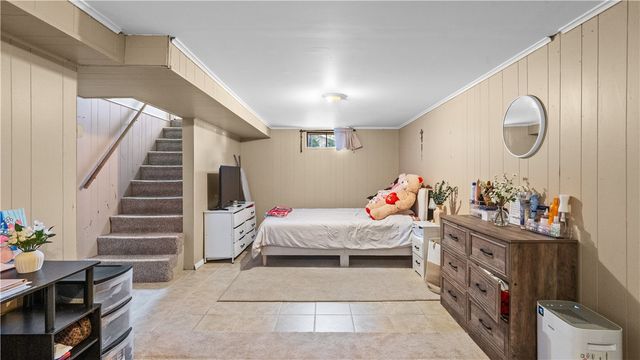 52 Brentwood Avenue, Warwick, RI 02886