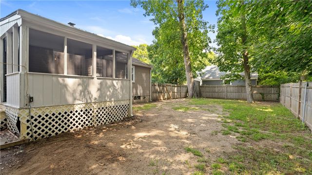 52 Brentwood Avenue, Warwick, RI 02886