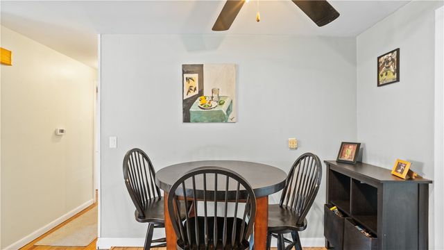 52 Brentwood Avenue, Warwick, RI 02886