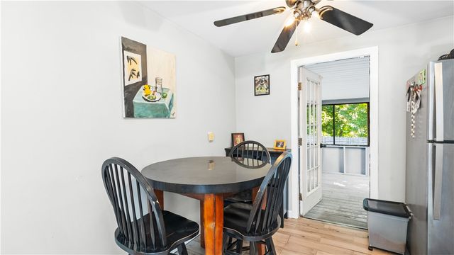 52 Brentwood Avenue, Warwick, RI 02886