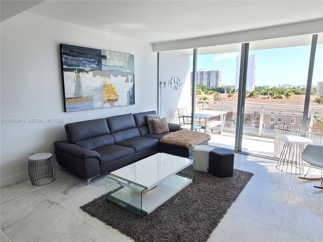 2950 NE 188th Street 401, Aventura, FL 33180