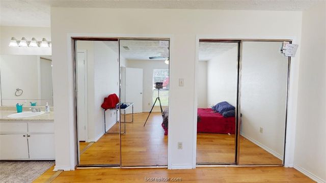1005 Spring Loop D, College Station, TX 77840